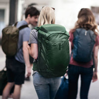 Getragen – Thule Landmark 60 - Women's Reiserucksack 55 cm (hazy green)