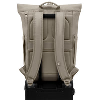 Johnny Urban Luca Medium - Rolltop-Rucksack 42 cm (desert grey) - Ansicht 5