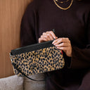 reisenthel travelling Mini Pouch - Schultertasche 26 cm (leo fake fur) - Ansicht 4