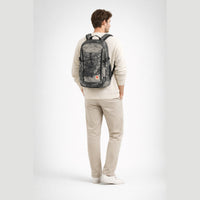 KI-generierte Darstellung – Fjällräven Skule Graphics 28 - Rucksack 15" 50 cm (fossil-shade)
