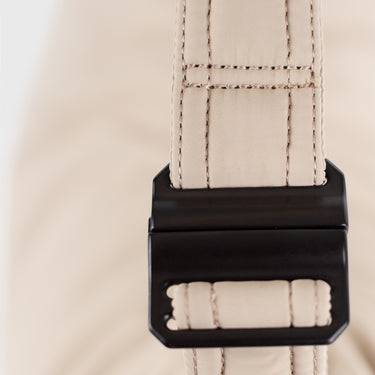 Sandqvist Curve Halfmoon - Schultertasche 42 cm (black) - Ansicht 5