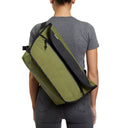 Chrome Simple Medium Messenger 15 - Schultertasche 13" 51 cm (olive branch) - Markenkoffer