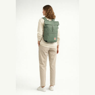 KI-generierte Darstellung – Fjällräven High Coast Foldsack 24 - Rucksack 15" 45 cm (patina green)