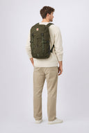 KI-generierte Darstellung – Fjällräven Skule Top 26 - Rucksack 15" 50 cm (deep forest)