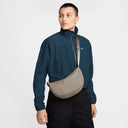 Nike Aura Crescent - Umhängetasche 30.5 cm (cream/metallic) - Ansicht 5