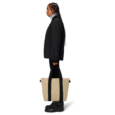 Rains Tote Bag Mini - Shopper 36 cm (sand) - Ansicht 3