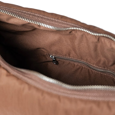 Sandqvist Curve Half Moon Bag L - Umhängetasche 42 cm (dark taupe) - Markenkoffer