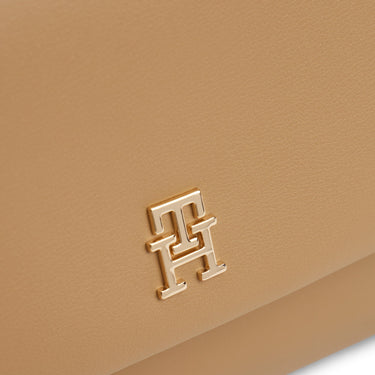 Tommy Hilfiger Modern Essential - Schultertasche 28 cm (safari canvas) - Ansicht 4
